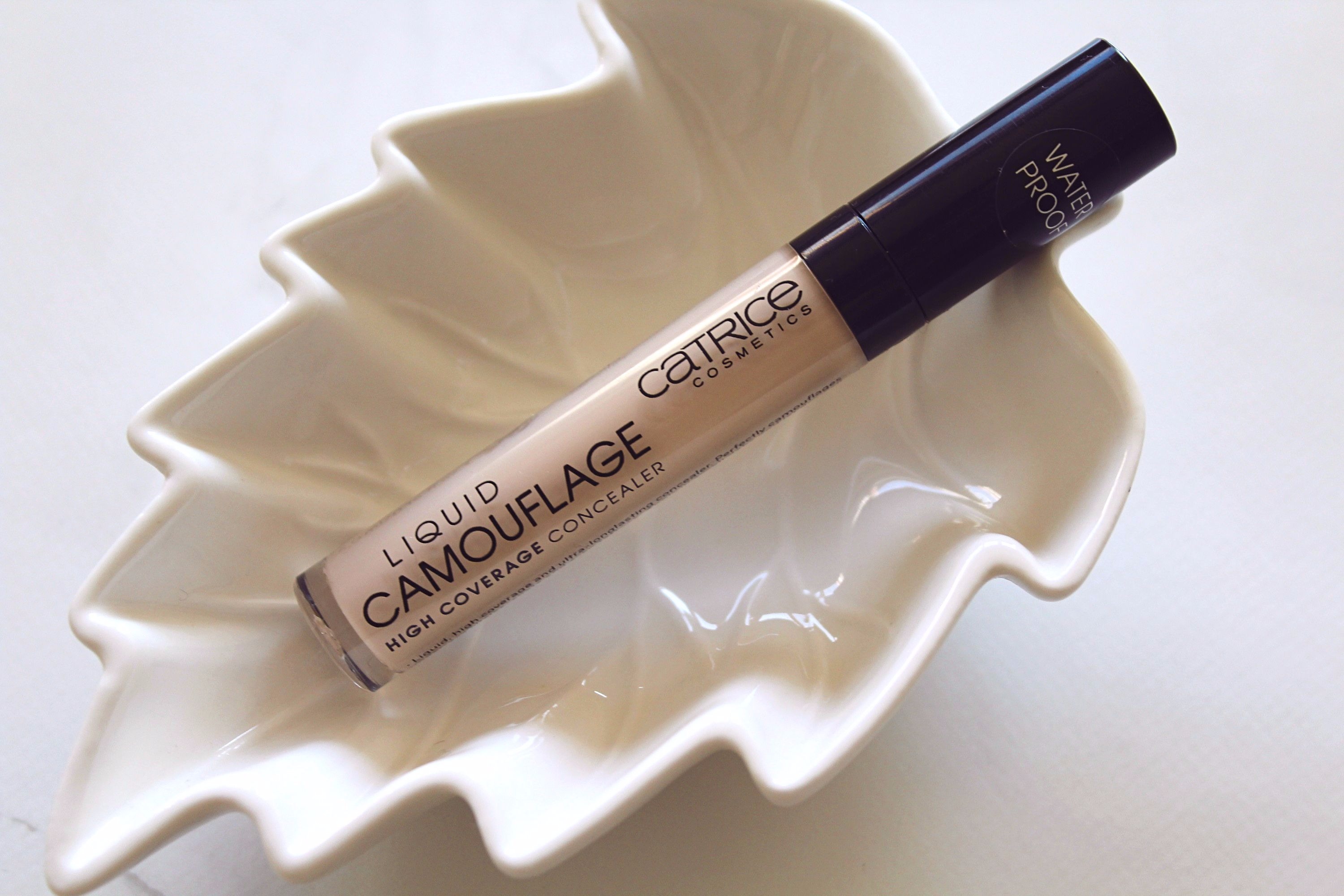 Catrice Liquid review/recenzija concealer camouflage – Simple high coverage Serenity